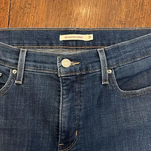 Levi's Classic 311 with Iconic Label EUC.   31 - Picture 6 of 8